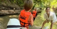 Cum arată vacanțele cu trei copii pentru Adela și Radu