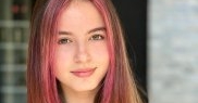 Mamă și fiică sau surori? Andreea Bănică și Sofia seamănă ca două picături de apă