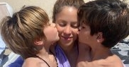 Shakira cere discreție pentru cei doi fii ai săi, după un an de „asediu neîncetat şi necruţător din partea presei”