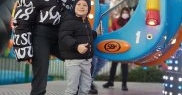 Se străduiește să petreacă mult timp alături de fiul ei