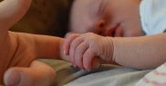 3. Nou-născut vindecat fără tratament