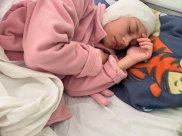 Beatrice, fiica lui Marian Drăgulescu a fost operată pentru a șaptea oară la ureche
