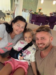 Gabriela Cristea a ajuns de urgență la spital cu Victoria, chiar de ziua ei