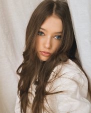 Mikaela Albu, dovada clară de bună creștere! Ce frumos vorbește despre părinții ei