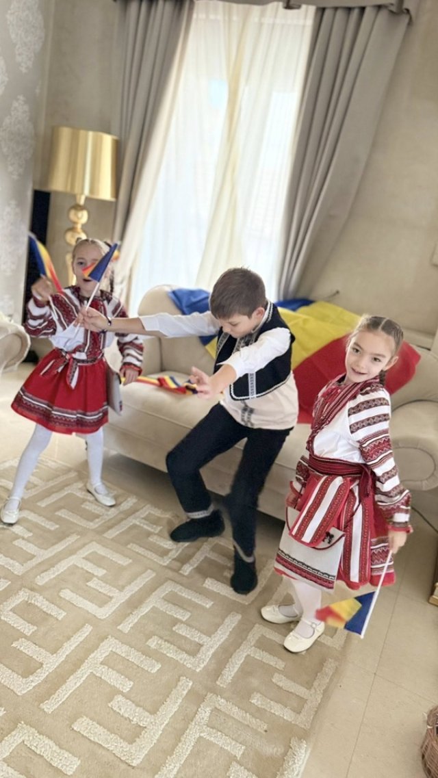 Copiii lui Cristi Borcea cu Valentina Pelinel, adevărați românași de 1 decembrie. Cum vor petrece sărbătorile de iarnă?