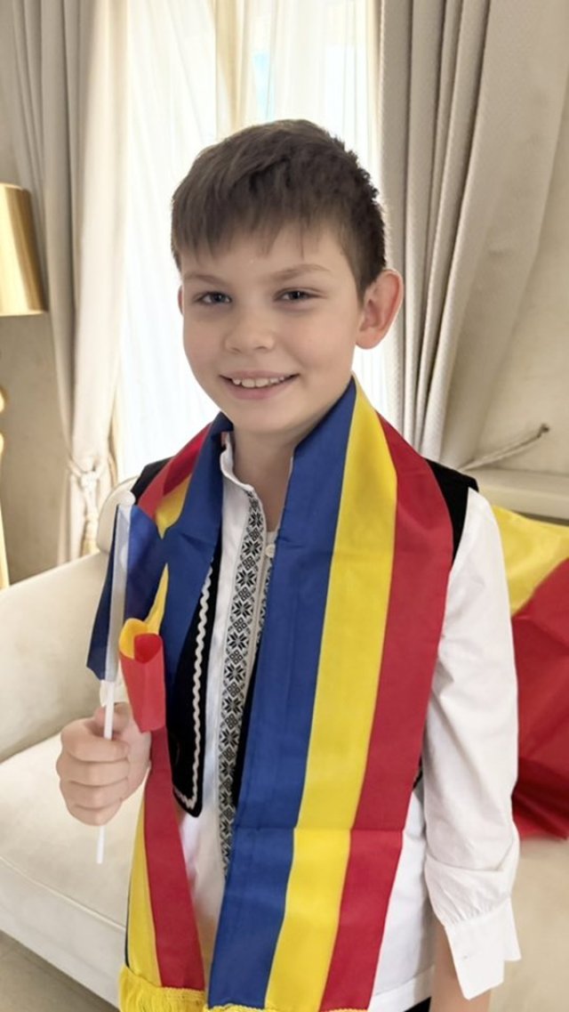 Copiii lui Cristi Borcea cu Valentina Pelinel, adevărați românași de 1 decembrie. Rania, Indira și Milan au primit numai cuvinte de laudă!