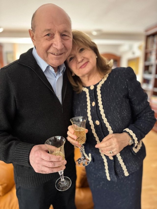 Maria și Trăian Băsescu au aniversat nunta de aur