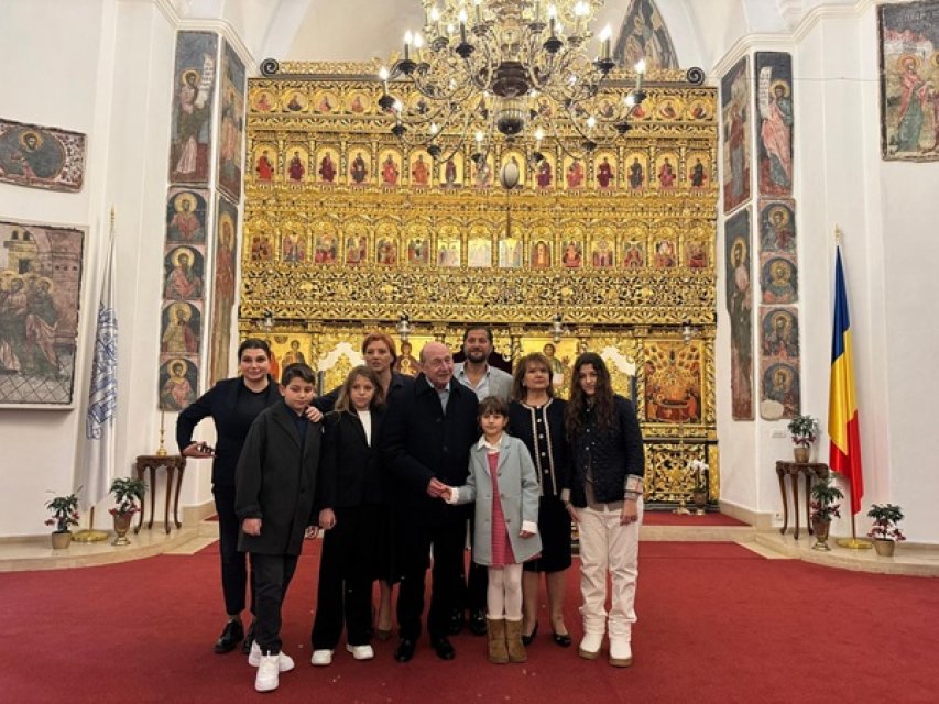 Maria și Trăian Băsescu au aniversat nunta de aur. S-au căsătorit când aveau 24 de ani.