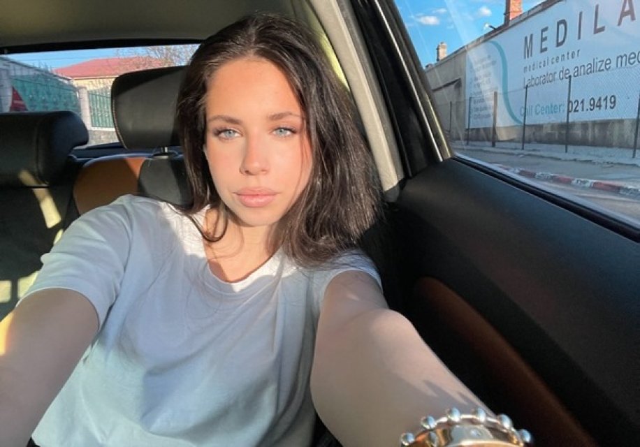 Violeta, fiica Andreei Marin a împlinit 18 ani.