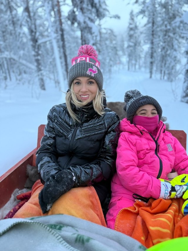 Andreea Ibacka și Cabral, vacanță superbă cu copiii în țara lui Moș Crăciun