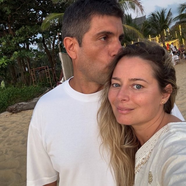 Laura Cosoi este însărcinată cu al cincilea copil.