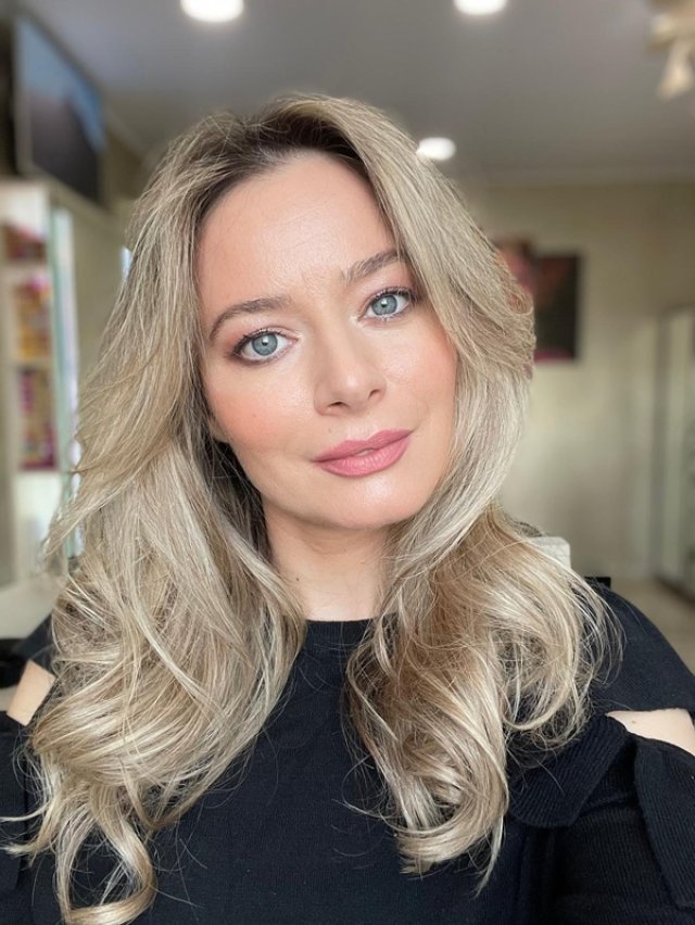 Laura Cosoi este însărcinată cu al cincilea copil. Vedeta a făcut marele anunț într-un mod inedit