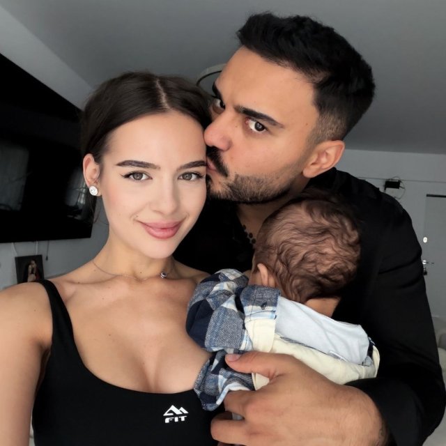 Imaginea care a topit internetul. Băiețelul lui Jador și al Oanei Ciocan a împlinit 7 luni.