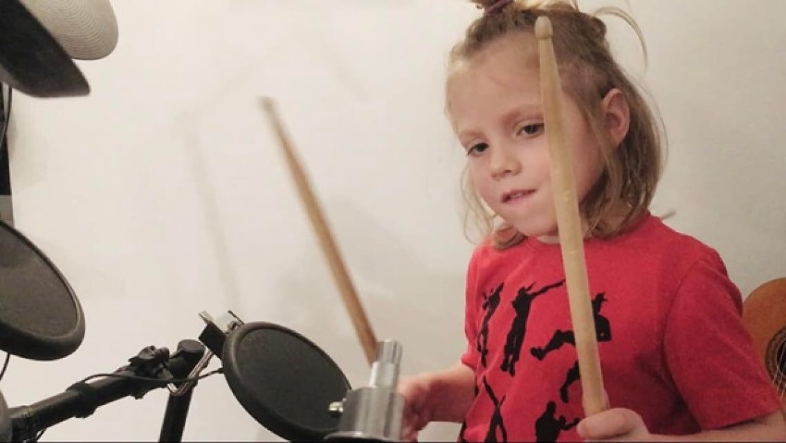 Imagini rare cu Sașa, fiul lui Florin Piersic Jr.