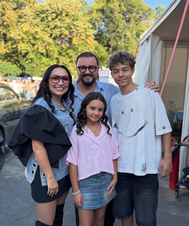 Andra, mamă a treia oară la aproape 40 de ani?