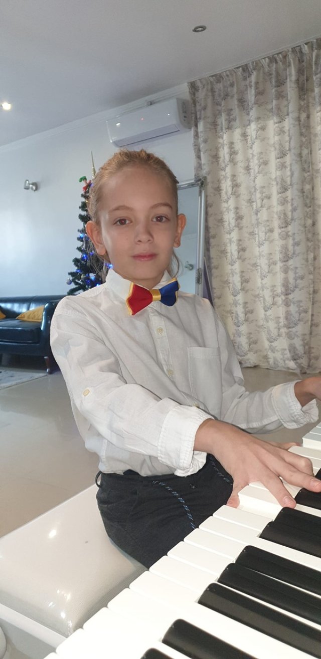 David Dumitrescu, un elev de numai 12 ani l-a redus la tăcere pe marele Florin Piersic. Interpretarea unei piese la pian a fost impecabilă.