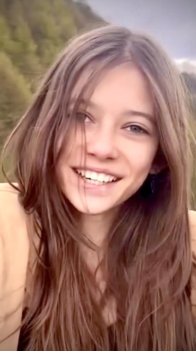 Mikaela Albu, adevărul despre relația cu tatăl ei și soția acestuia.