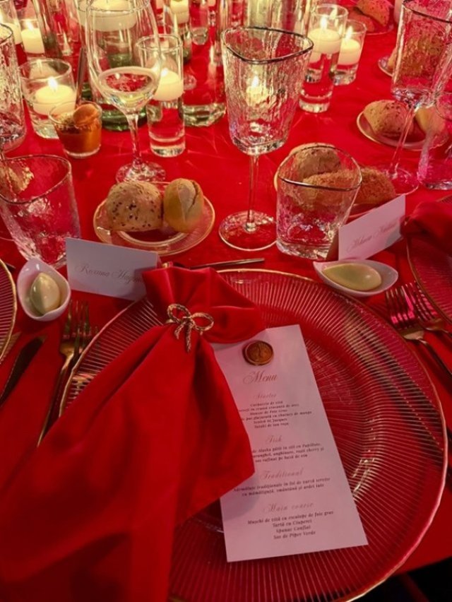 Roxana Nemeș și-a creștinat gemenii.