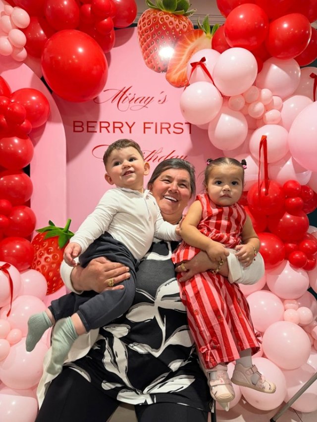 Fetița Danielei Iliescu și a lui Culiță Sterp a împlinit 1 an. „Mama Geta” este o bunică împlinită.