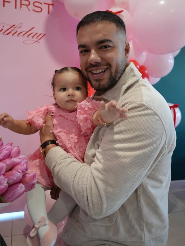 Fetița Danielei Iliescu și a lui Culiță Sterp a împlinit 1 an. Artistul este un tătic împlinit.