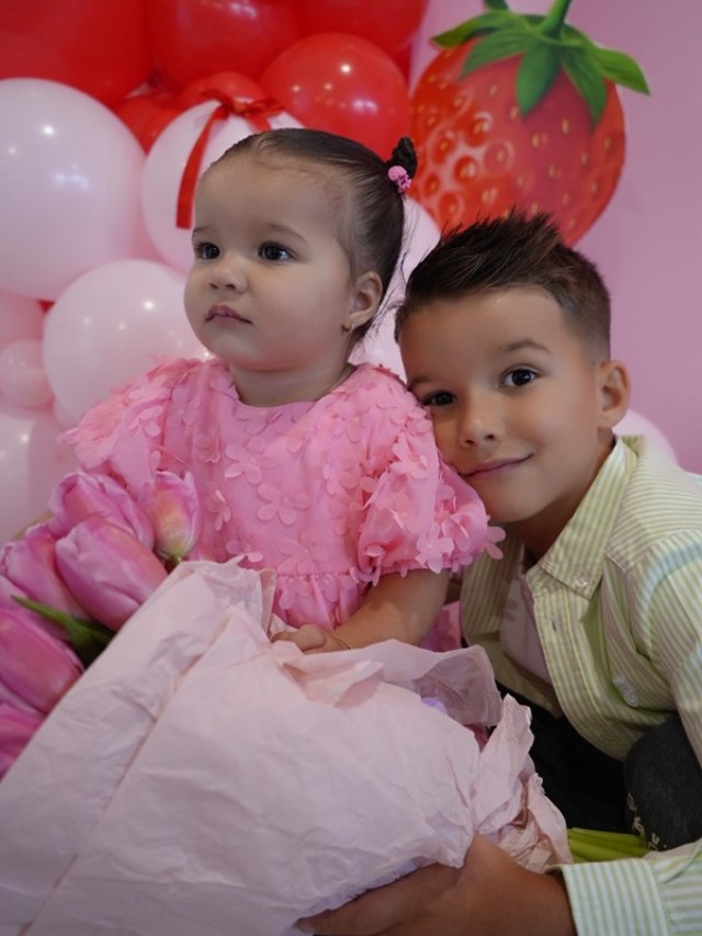 Fetița Danielei Iliescu și a lui Culiță Sterp a împlinit 1 an și este adorabilă.