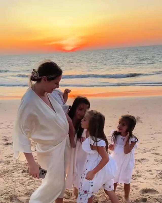 Laura Cosoi a aflat sexul bebelușului. Momentan informația este „bine păzită” în sânul familiei.