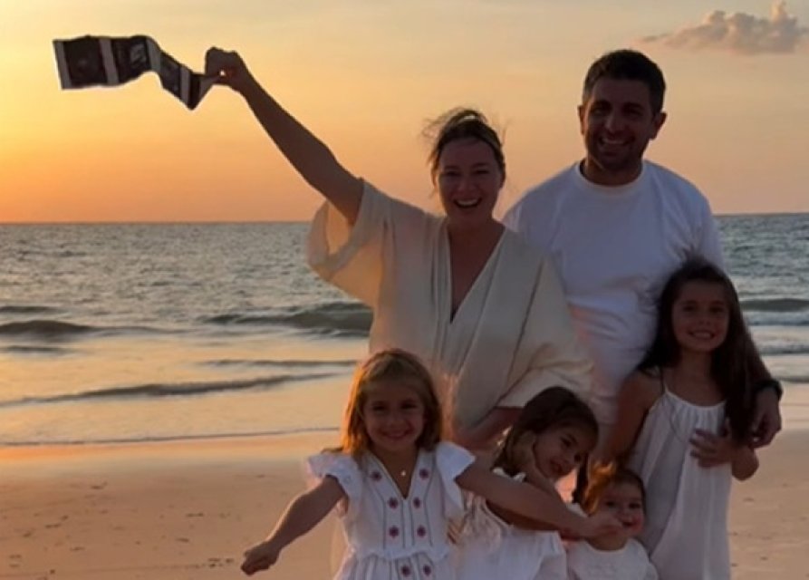 Laura Cosoi a aflat sexul bebelușului. În următoarele săptămâni informația va fi divulgată!