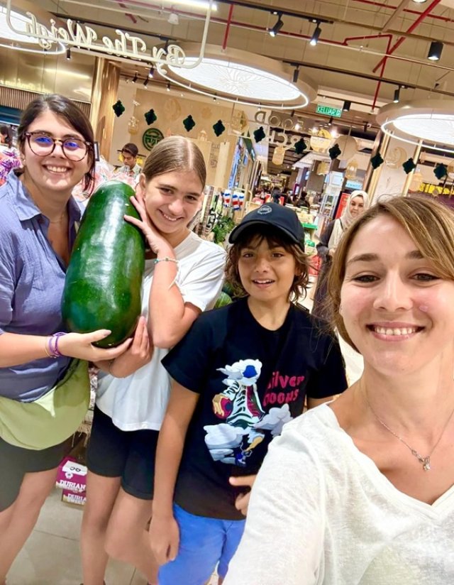 Soția și copiii lui Horia Brenciu s-au întors în România. Artistul a fost foarte emoționat.