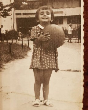 Daniela Gyorfi în copilărie