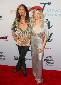 4.	Steven Tyler și Aimee Preston 