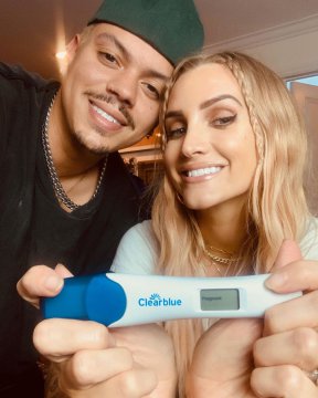 Ashlee Simpson este din nou însărcinată!