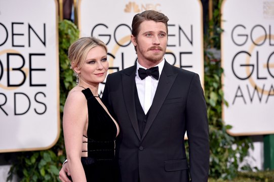 Hedlund a avut o relație de 4 ani cu actrița Kirsten Dunst