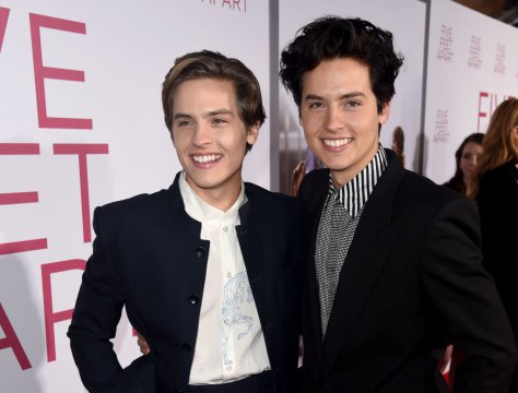 Da, Cole Sprouse are un frate geamăn!