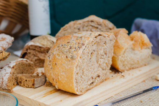 Coaja de pâine trebuie mereu îndepărtată