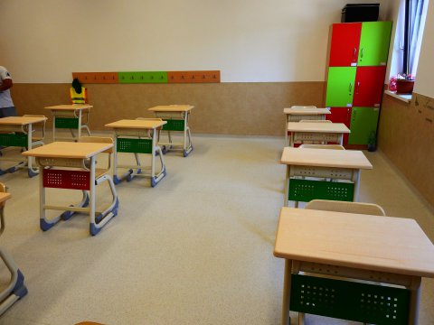 Așa arată o sală de clasă din școala de la Ciugud