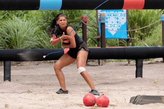 A câştigat competiţia "Survivor"