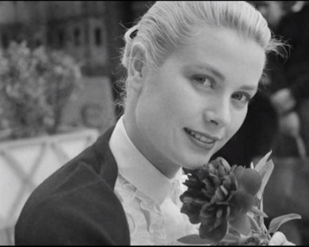 Grace Kelly îndrăgea şi ea parfumurile florale