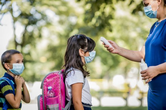 Elevii vor trece prin triaj epidemiologic