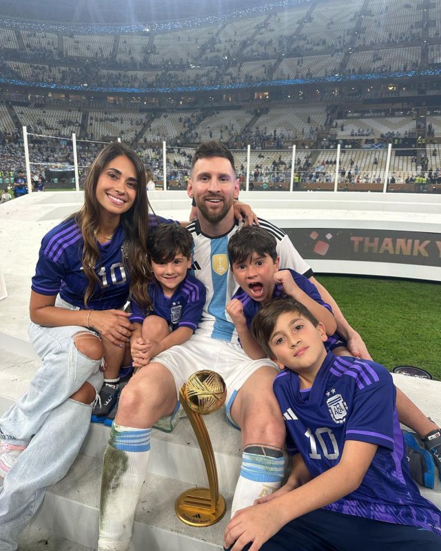Messi și soția lui sunt prieteni din copilărie
