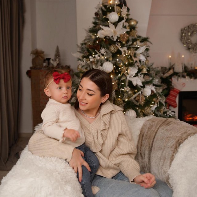 Fiica lui Nicole Cherry are deja 1 an și 2 luni!