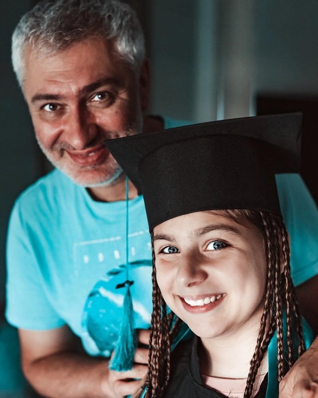 Fiica lui Tily Niculae a făcut AVC la 12 ani. A fost internată la spitalul Obregia.