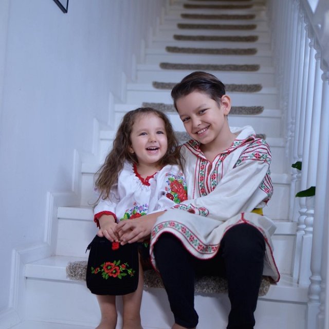 Elena Gheorghe este o mamă strictă? Copiii ei au voie doar o oră pe zi cu telefonul
