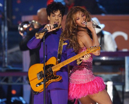 Prince si Beyonce la editia 46 GRAMMY Awards
