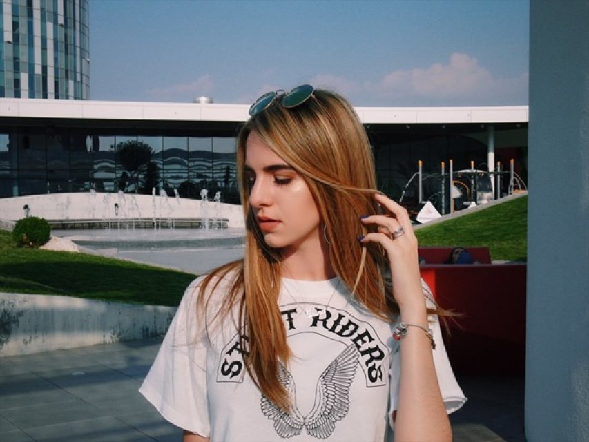 Cu ce se ocupă fiica lui Crin Antonescu. Irina și-a pierdut mama la vârsta de 3 ani
