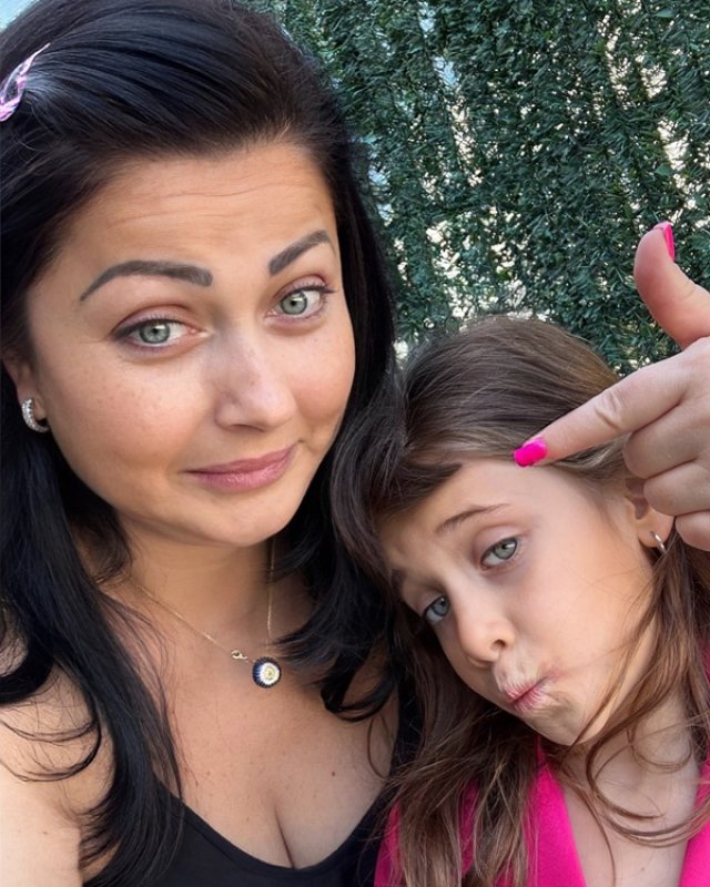 Clipe extrem de grele pentru Gabriela Cristea. Iris are acum un breton scurt scurt