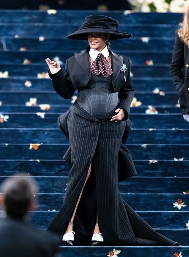 Rihanna este din nou însărcinată, la 37 de ani.