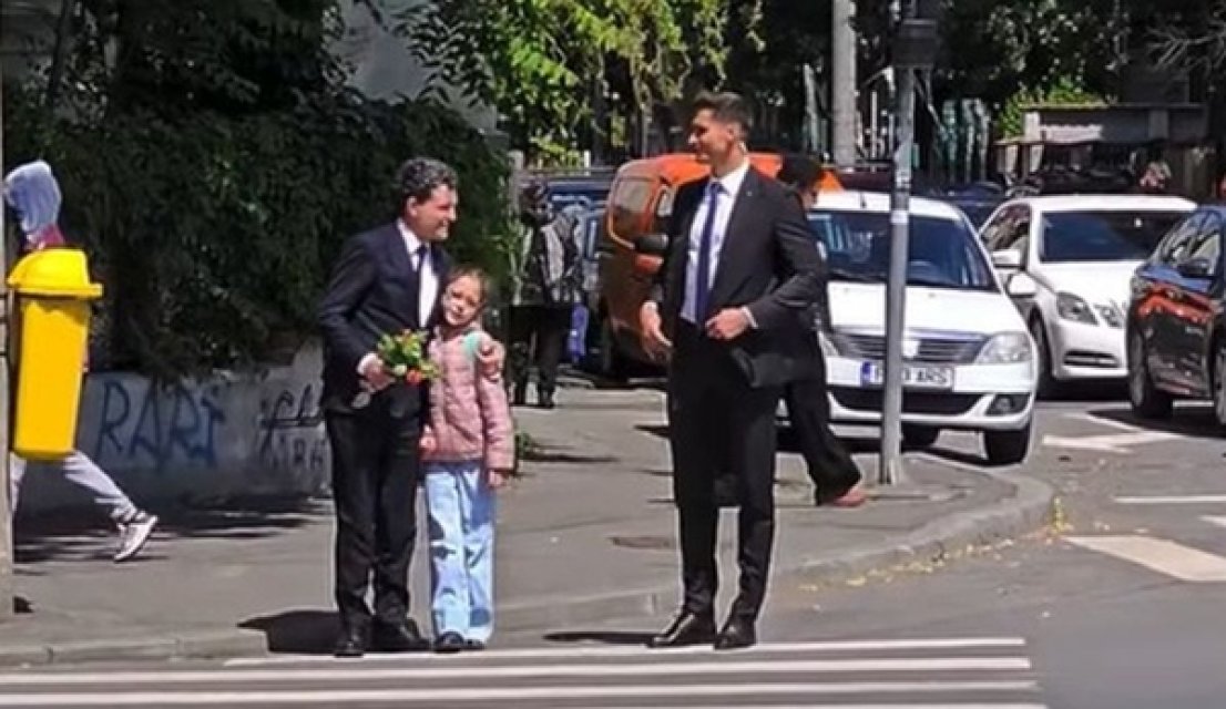 Ce fel de tată este Nicușor Dan? Mirabela Grădinaru l-a dat de gol! Președintele își duce zi de zi fiica la școală