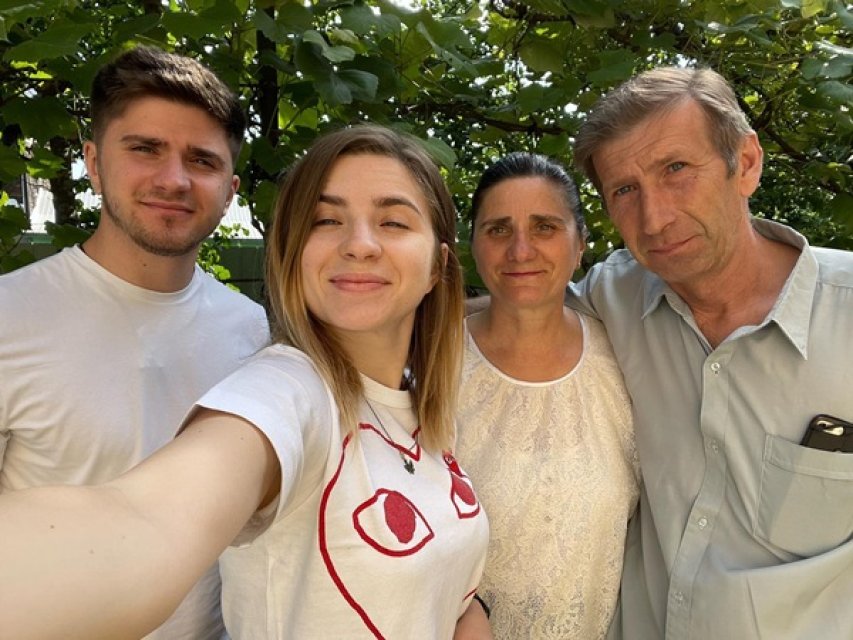 De ce nu a adoptat-o Ruxandra Ion pe Cristina Ciobănașu cu acte? Actrița este originară din Vorona Mare, județul Botoșani.