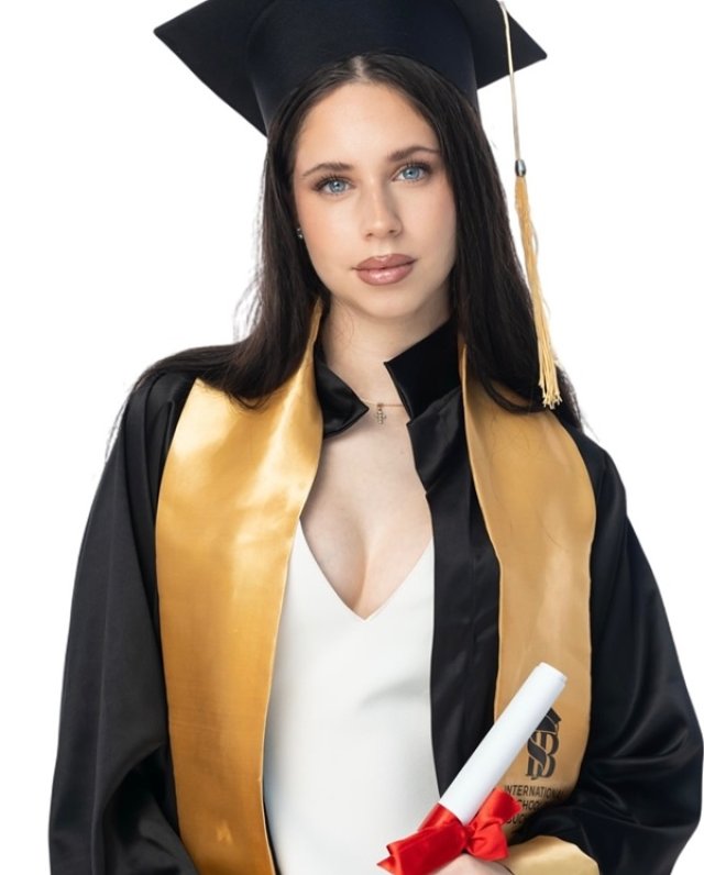 Ce notă a luat Violeta Bănică la Bacalaureatul internațional. Va pleca să studieze în SUA unde va locui cu iubitul ei