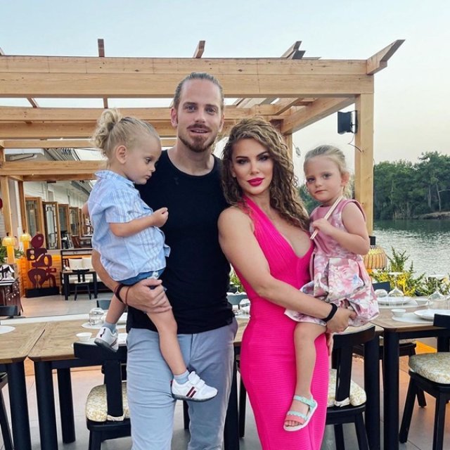 Alina Laufer este mamă de 3 copii și urmează să aducă pe lume încă un copil.
